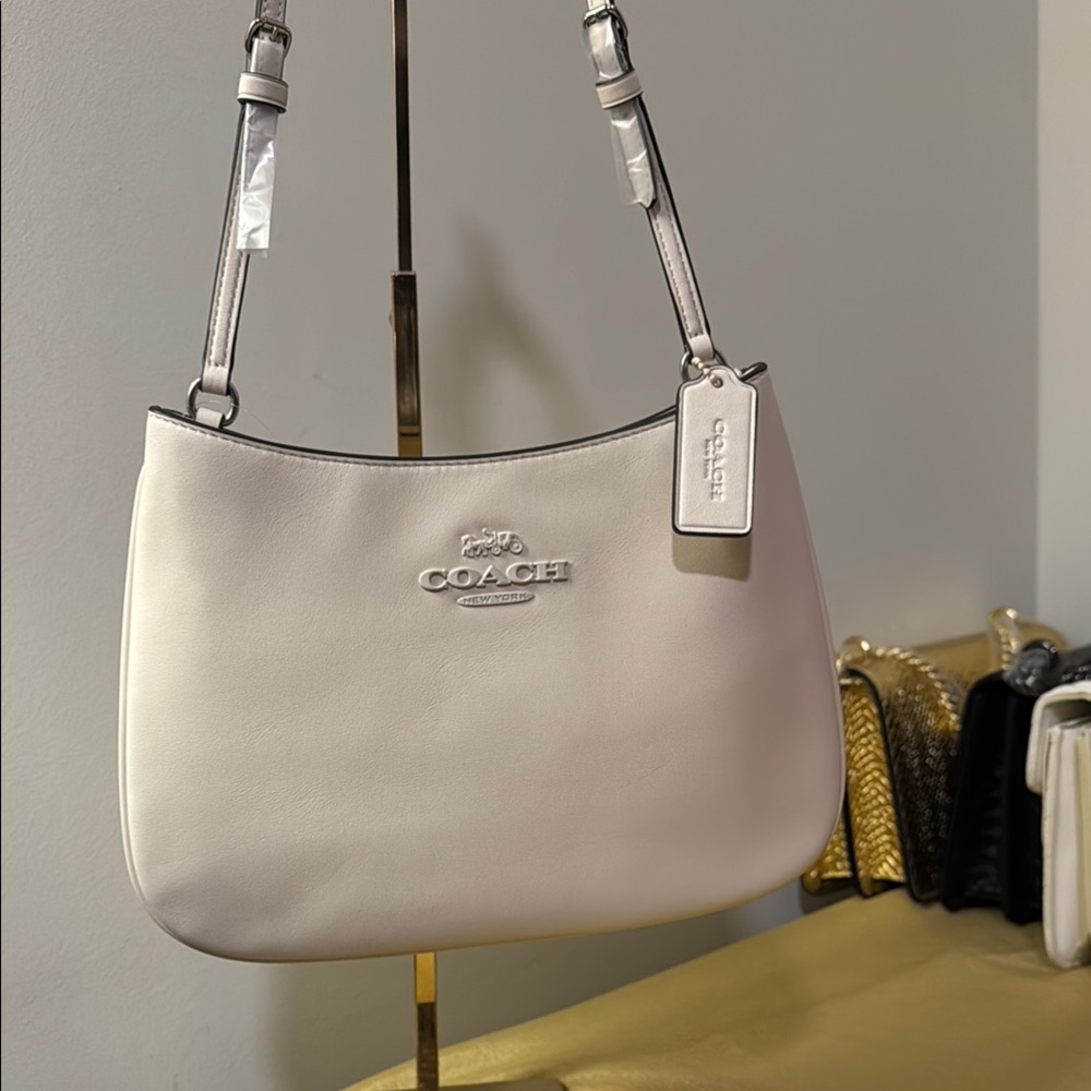 Coach Off-White Shoulder Bag - Picture 1 of 4